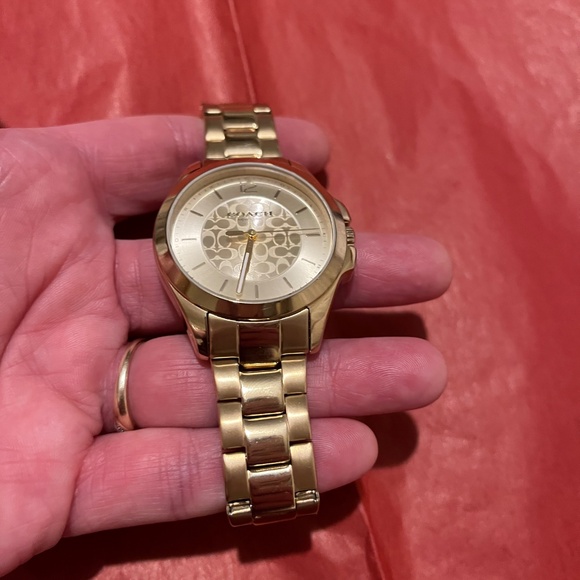 Authentic Women’s Coach Libby Gold Watch Sm/Med 20mm - Picture 7 of 9
